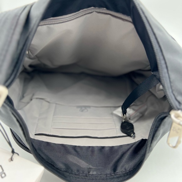 NWT TRAVELON Anti-Theft Classic Crossbody Bucket Black Bag - Picture 7 of 10